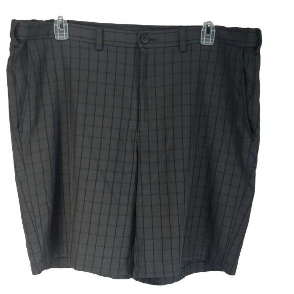Haggar Clothing Men’s Grey Plaid Adjustable Waist‎ Size 42 Dress Shorts